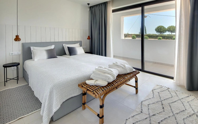 New! Villa Ocean Marina, heatable pool!