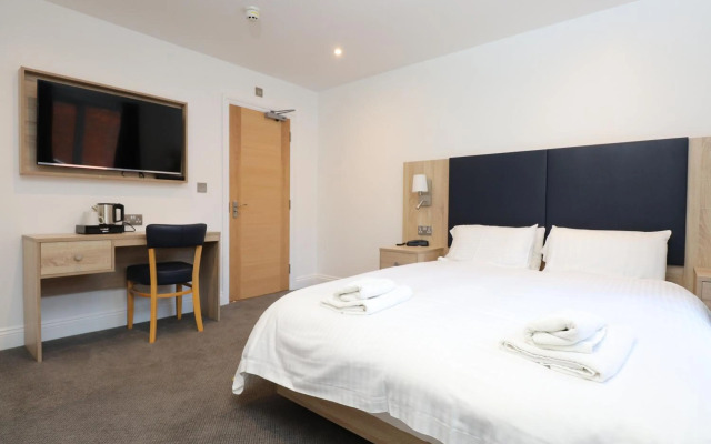 Russell Hotel