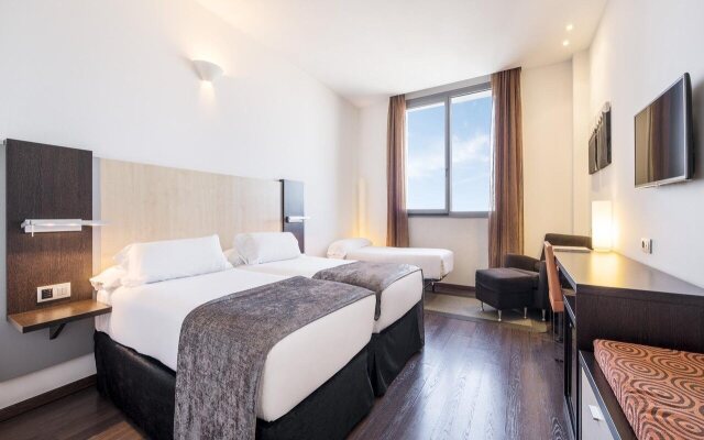 Hotel Ilunion Aqua 4
