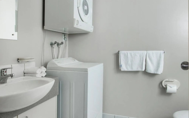 Crown on Cintra Lane Serviced Apartments
