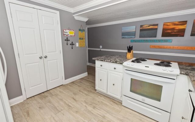 Shoreline 3042 Condo