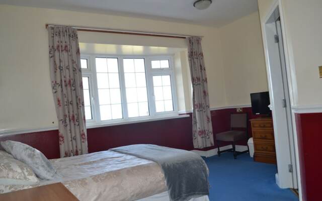 Breeze Hill Hotel