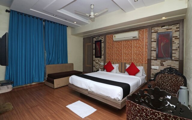 Capital O 18582 Hotel Heaven