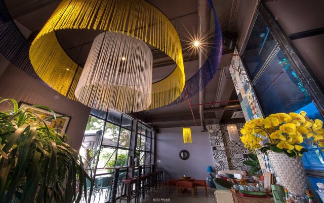 Geminai Hotel & Cafe