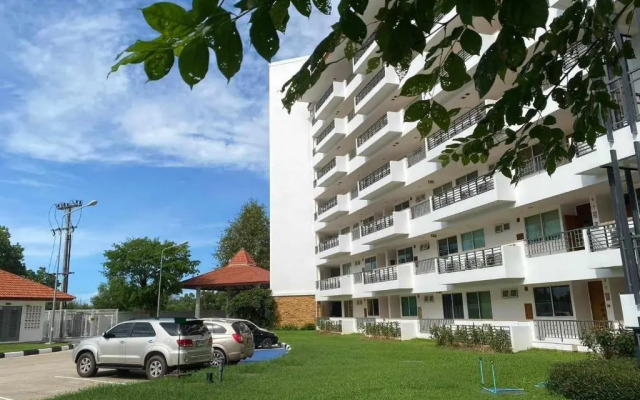 Seaview Condominium B15