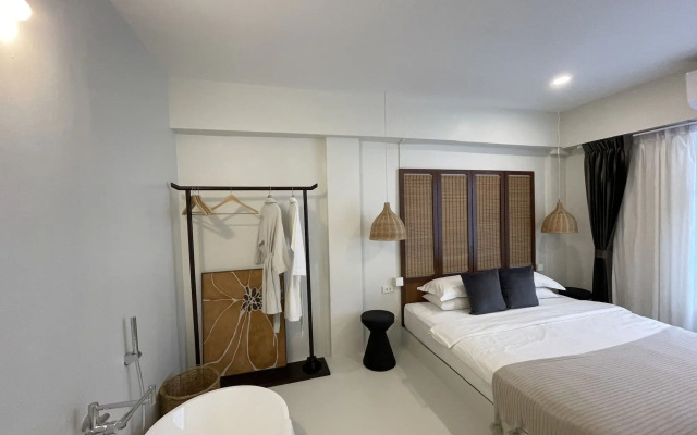 YOLO Bangkok Boutique Hotel