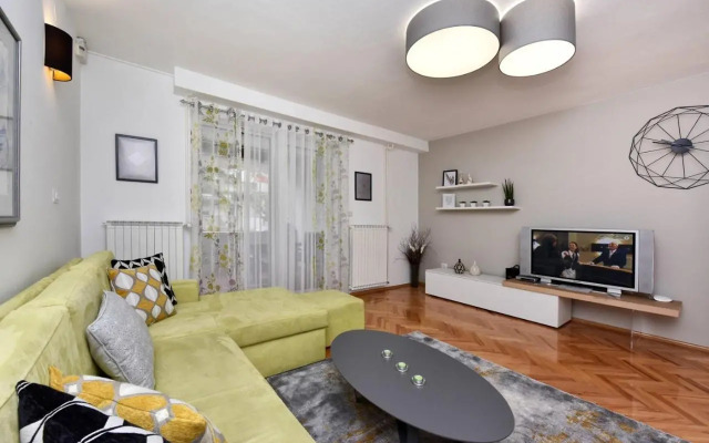 Apartments Sanja in one of favourite part of Poreč beach area