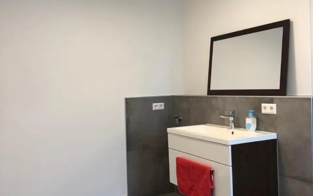Moderne Wohnung mit Bergsicht