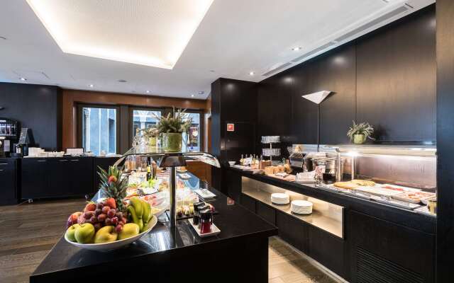 Catalonia Catedral Hotel