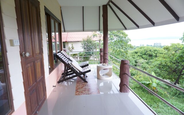 Lamai Koh Phayam Resort