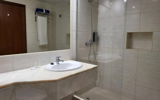 Cais da Oliveira Hotel