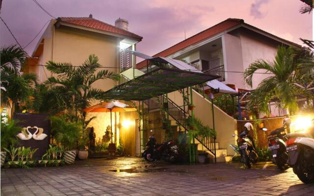 d'Lumbung Suites and Residence