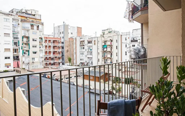 AinB Eixample-Entenza Apartments