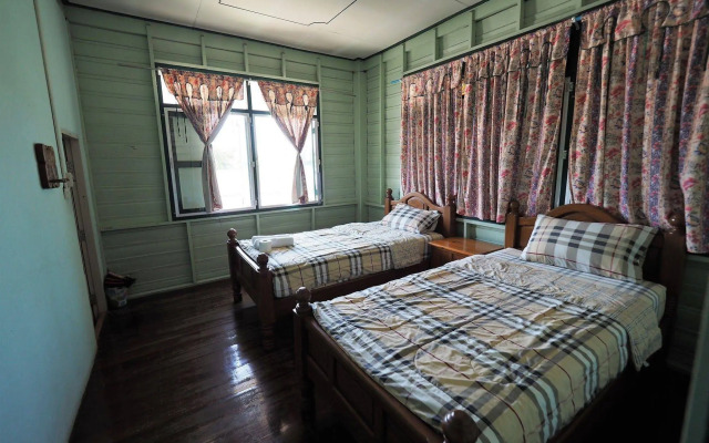 San Sook Place Guest House