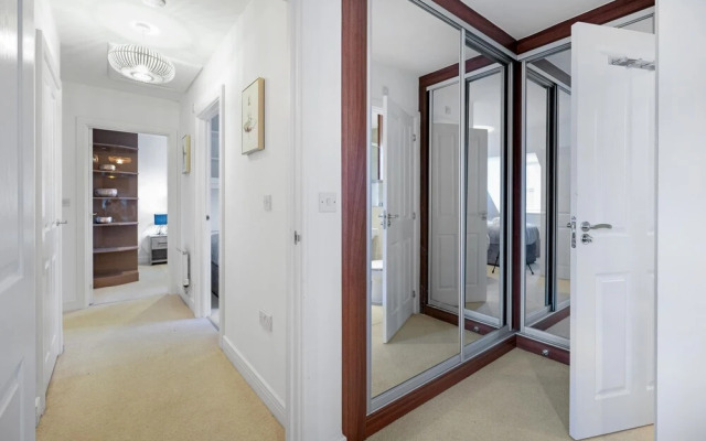 Luxury 5 bedroom Serviced Hse Leavesden