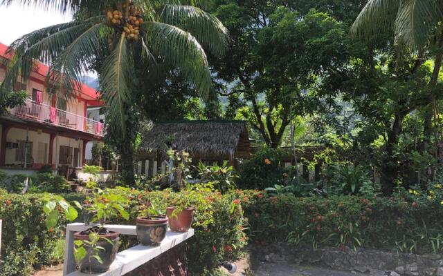 Puerto Galera Hostel