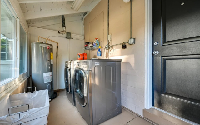 Winter Haven Abode Near Lakes & Attractions