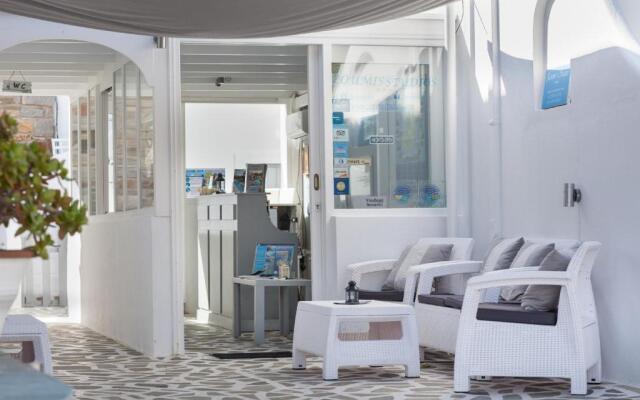 Zoumis Residence