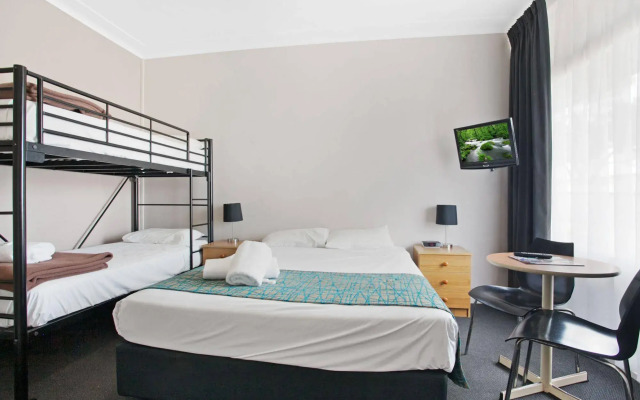 Gateshead Tavern Motel