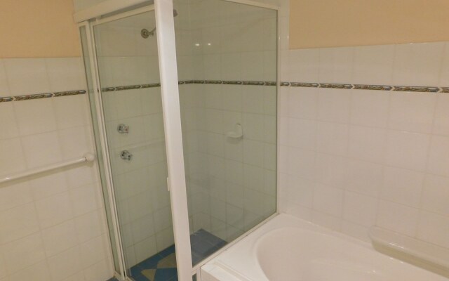 Unit 17 Horizons Drive, Horizons Golf Club