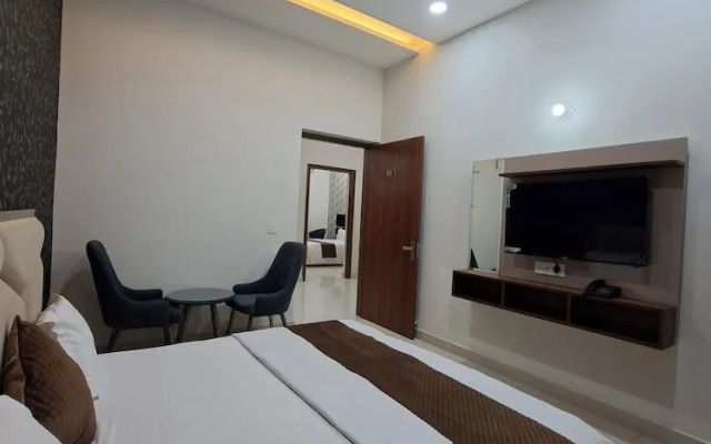 Wishotel Xpress Hotel Crown Classic Villa