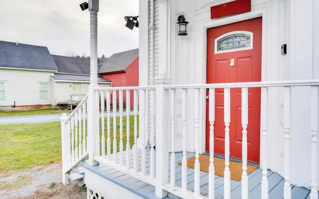 Ludlow Townhome: 3 Mi to Okemo Mountain!