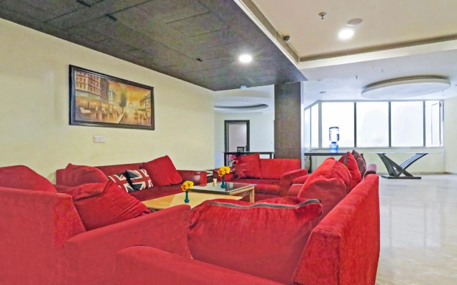 OYO 90654 Hotel Grand Luxury