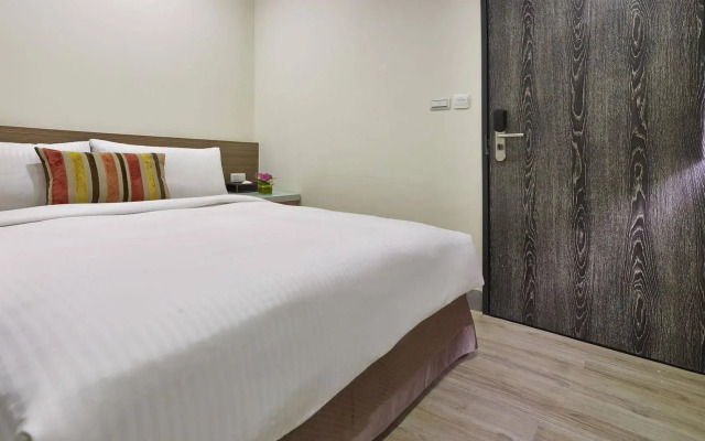 Shihlin Service Apartment