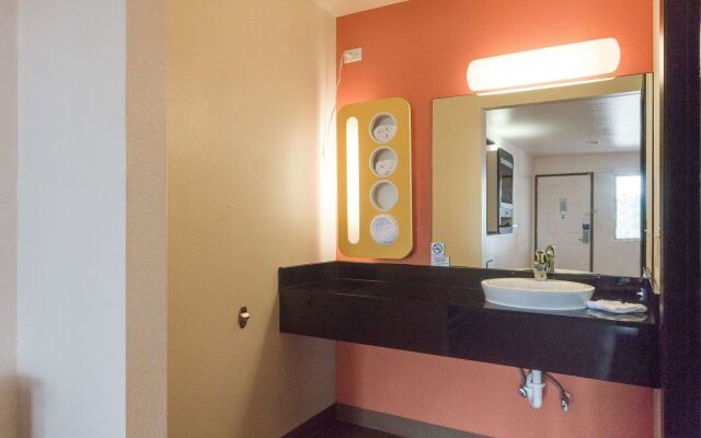 Motel 6 Brownsville North #4625