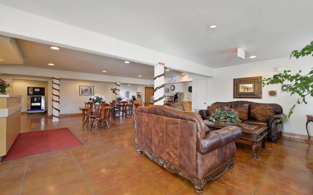 Americas Best Value Inn & Suites Ada