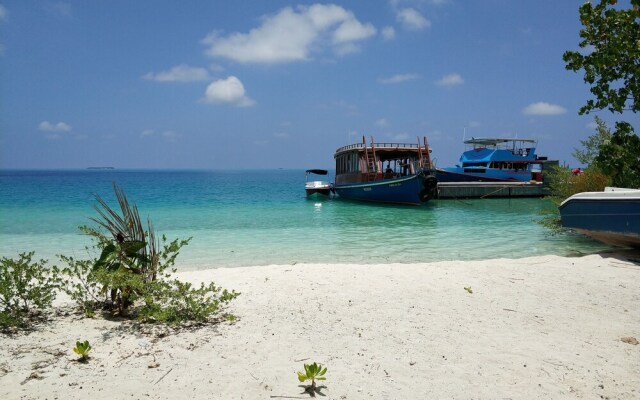 Mandhoo Retreat