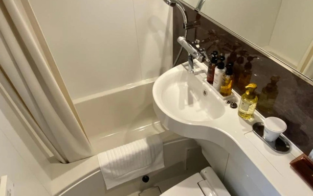 Hotel Livemax Kamata Ekimae – Bathroom – Tokyo