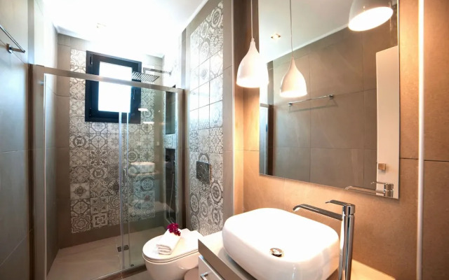 Perla Villas with Heated Pool