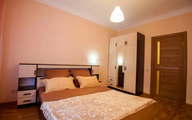 Apartamentyi Na Sedova