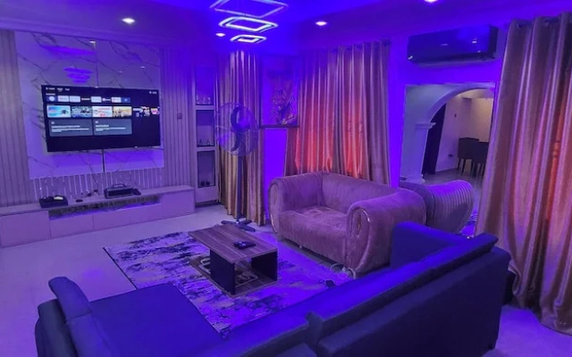 Luxurious 3-bedroom Apartment in Lagos With Pool Access