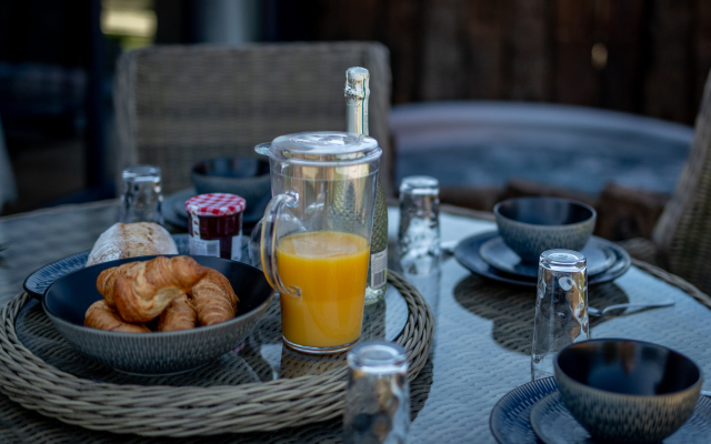 Dewin Bach - Luxury Lodge, Hot Tub, Close to Beach