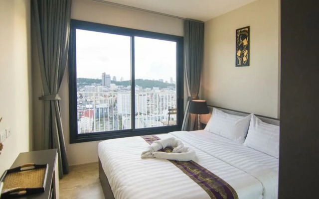 The Base Pattaya Horizon Inn