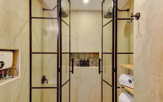 Chic 4BR Getaway in Vibrant La Candelaria