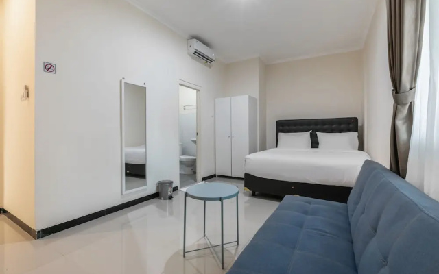 Griya Loka Syariah by OYO Rooms