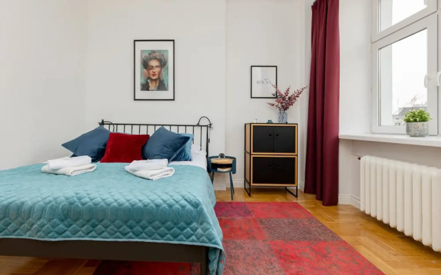 Warsaw Grójecka by Renters Prestige