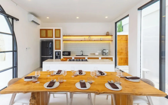 Villa Kalia 4BR Private Villa in Berawa