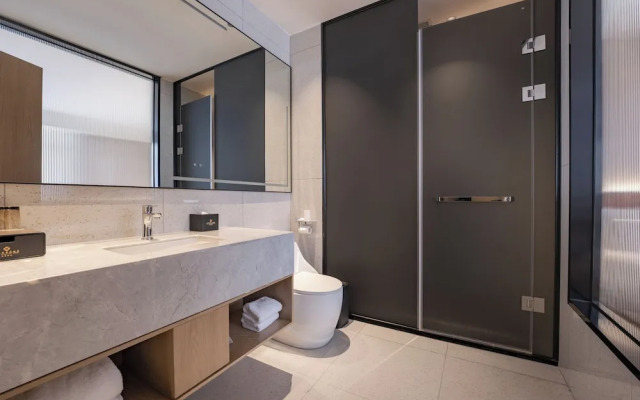 Wanzai Yijia La Maison Hotel