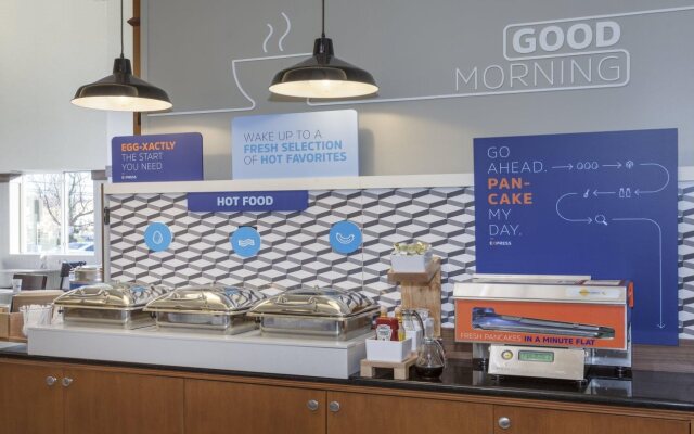 Holiday Inn Express Hotel & Suites Long Island-East End by IHG