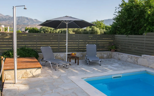 Lovely Holiday Home in Kalamitsi Alexandrou