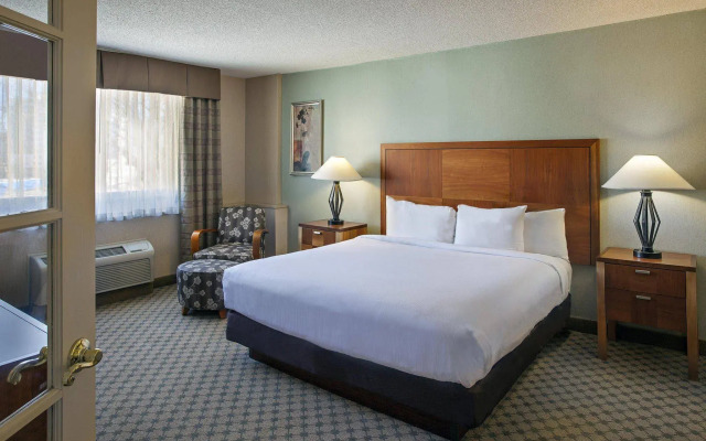 The Alloy King of Prussia - a DoubleTree by Hilton