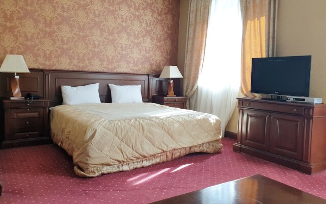 Royal Vista Hotel