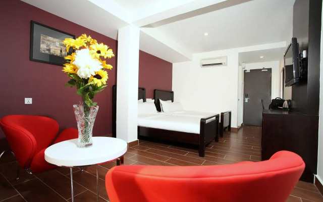 Hotel O Crossroads Hotel