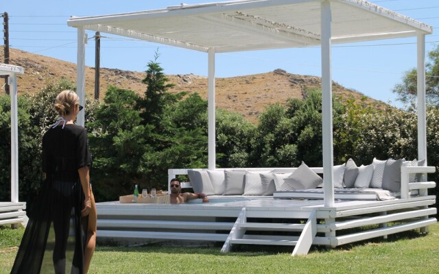 OW Andros - Luxury Suites