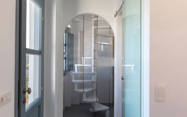 BlackStone Luxury Suites