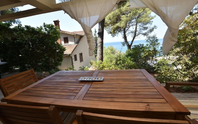 Apartment Seafront Tambaca